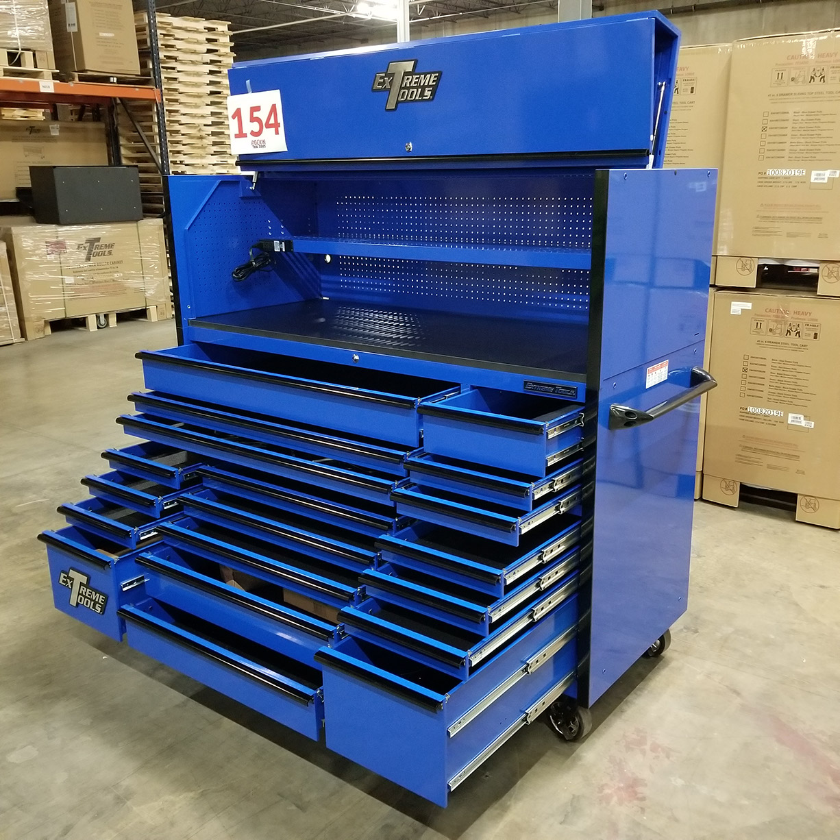 n- used toolboxShowRoom Demo, Extreme Tools 72 x 30 19 Drawers Roller Cabinet & Power Hutch Combon-